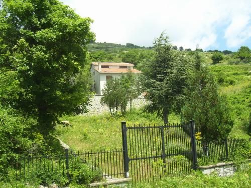продажа дома с земельным участком в Италии